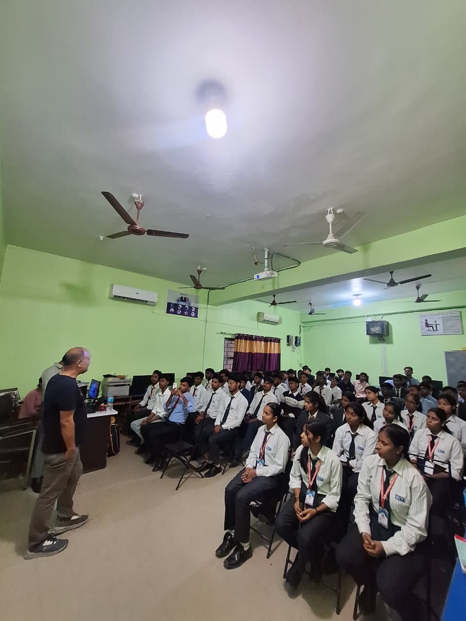 TC Pioneer wireless security and WiFi hacking educational workshop